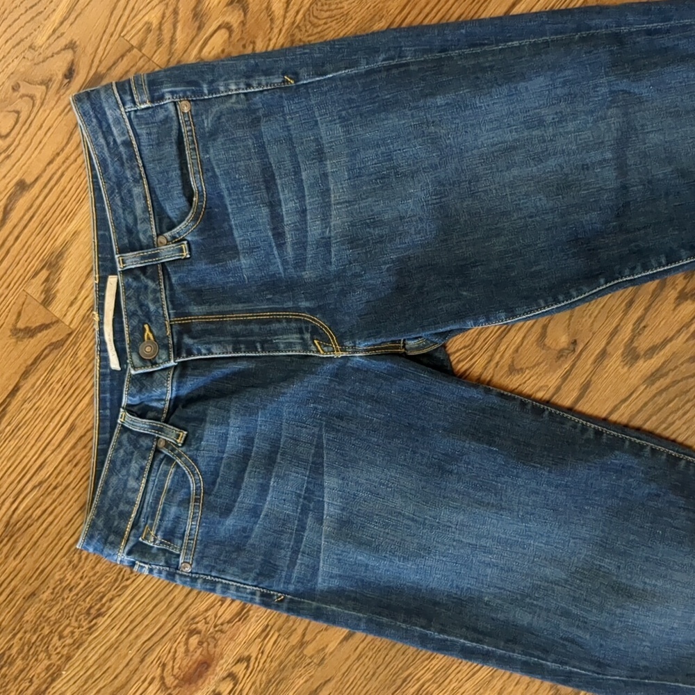 Vince ladies baby Bell crop jeans 31